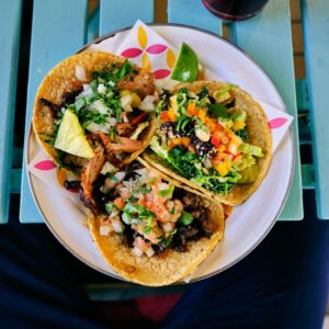 TACOS Y ALGO MÁS